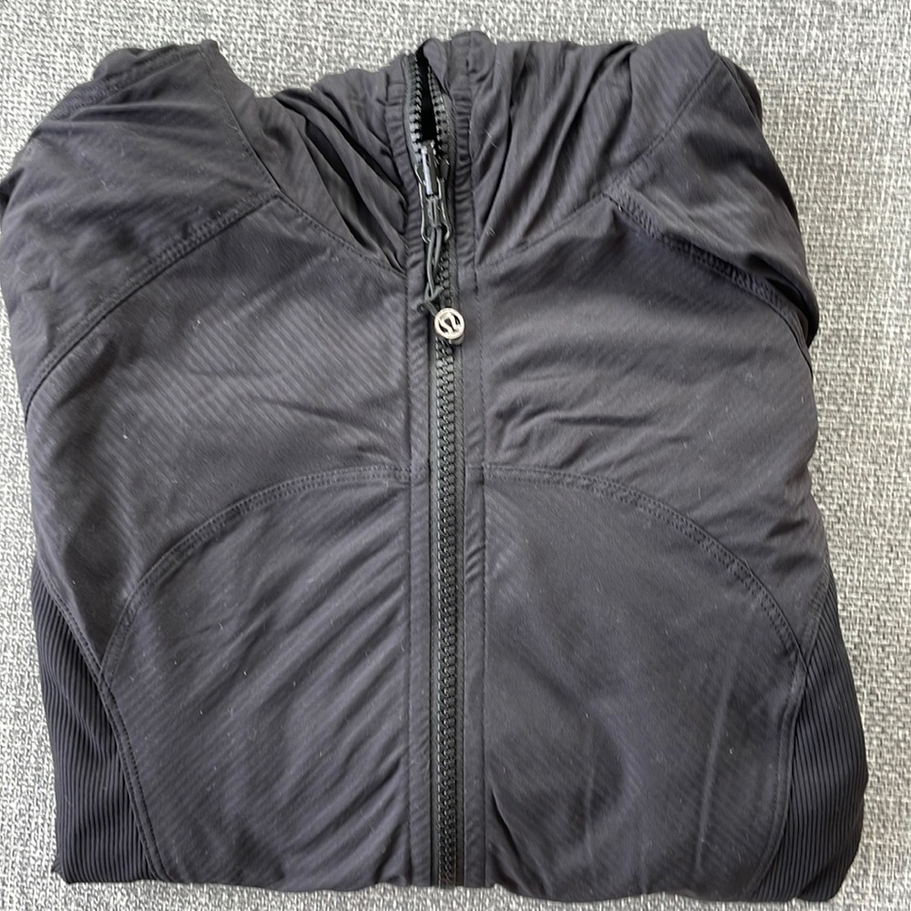 Lululemon black reversible running jacket